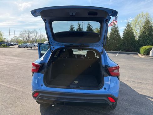 Used 2024 Chevrolet Trax RS w/ Driver Confidence Package image 26