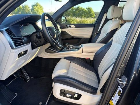 Used 2022 BMW ALPINA XB7 AWD/4WD image 10
