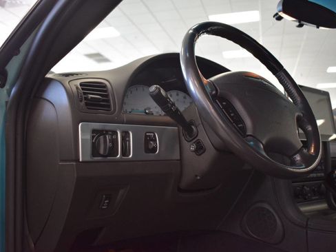 Used 2002 Ford Thunderbird RWD image 45