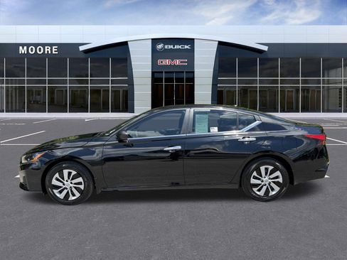 Used 2025 Nissan Altima 2.5 S FWD image 8