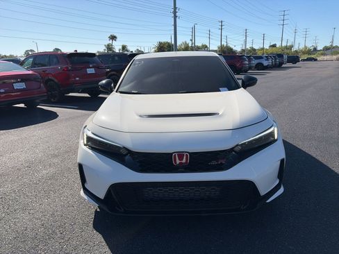 Used 2024 Honda Civic Type R image 2