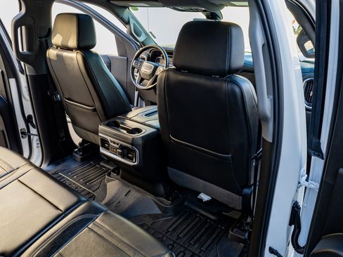 Used 2022 GMC Sierra 2500 Denali w/ Denali Ultimate Package image 32