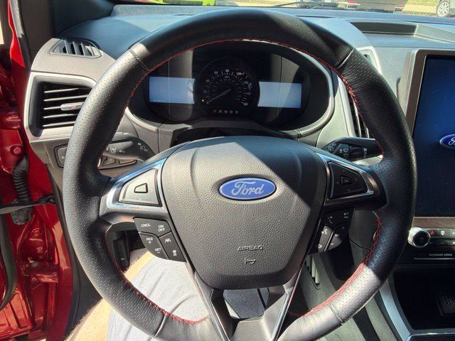 Used 2021 Ford Edge ST-Line AWD/4WD image 11