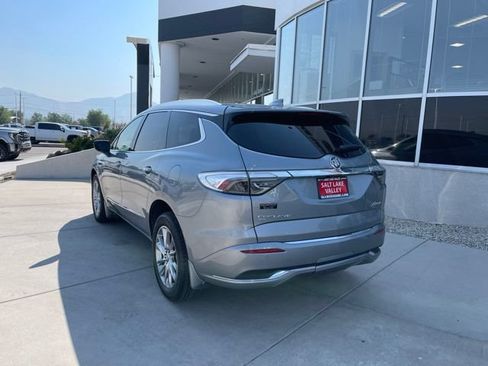 Used 2023 Buick Enclave Avenir w/ Avenir Technology Package AWD/4WD image 4