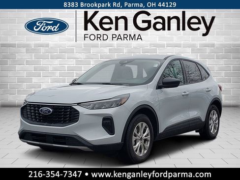 Used 2025 Ford Escape Active w/ Cold Weather Package image 1