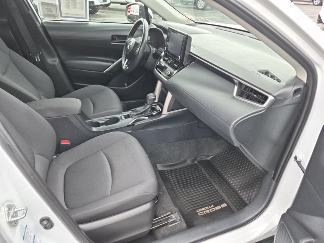 Used 2022 Toyota Corolla Cross LE w/ Black Badges Package (TMS) AWD/4WD image 5