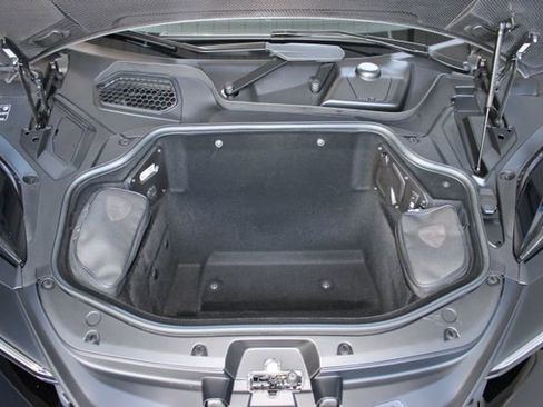 Used 2024 Lamborghini Revuelto image 20