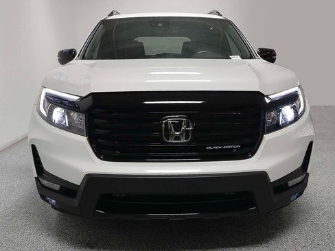 Used 2024 Honda Passport Black Edition image 2