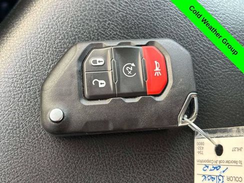 Used 2018 Jeep Wrangler Unlimited Sport S AWD/4WD image 21