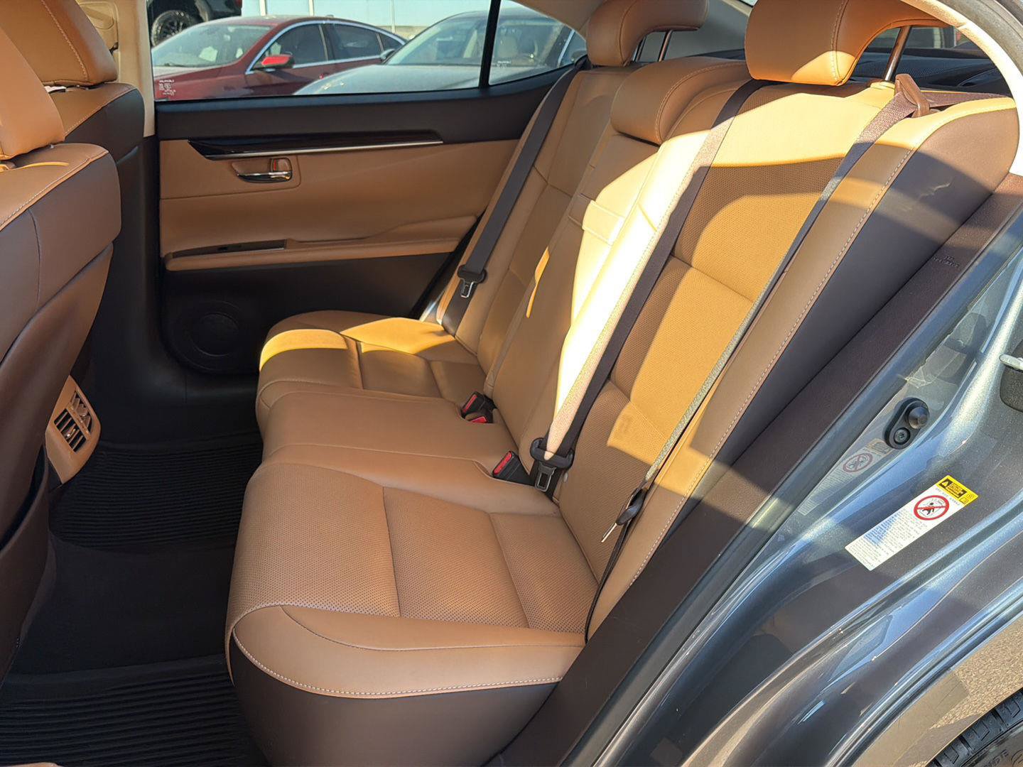 Used 2016 Lexus ES 350 w/ Premium Package w/Wood Trim FWD image 12
