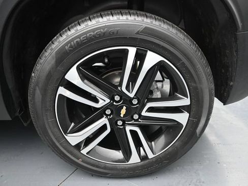 Used 2024 Chevrolet TrailBlazer LT w/ Driver Confidence Package FWD image 10