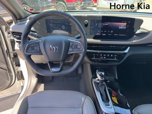 Used 2025 Buick Envista Avenir FWD image 16