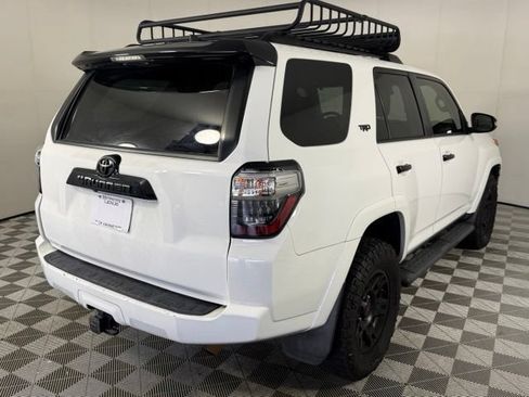 Used 2021 Toyota 4Runner Venture w/ Moonroof Package AWD/4WD image 8