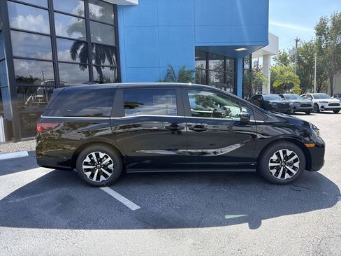 New 2026 Honda Odyssey EX-L image 9