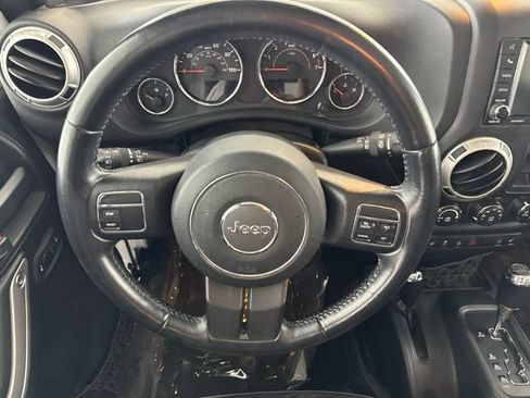 Used 2017 Jeep Wrangler Unlimited Rubicon AWD/4WD image 27