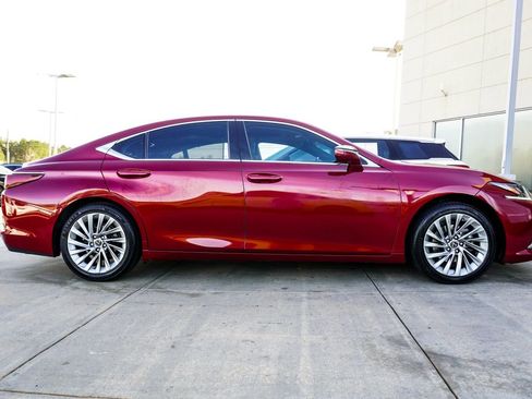 Used 2020 Lexus ES 350 Ultra Luxury w/ Accessory Package 2 FWD image 6