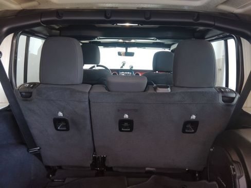 Used 2021 Jeep Wrangler Unlimited Rubicon AWD/4WD image 21
