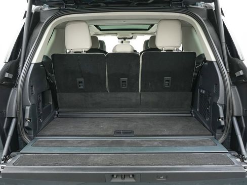 Used 2025 Lincoln Navigator Reserve image 32