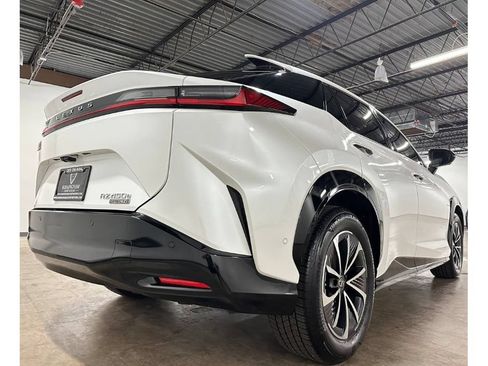 Used 2024 Lexus RZ 450e Premium w/ Technology Package AWD/4WD image 14