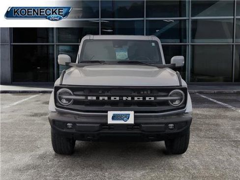 Used 2022 Ford Bronco Outer Banks image 8