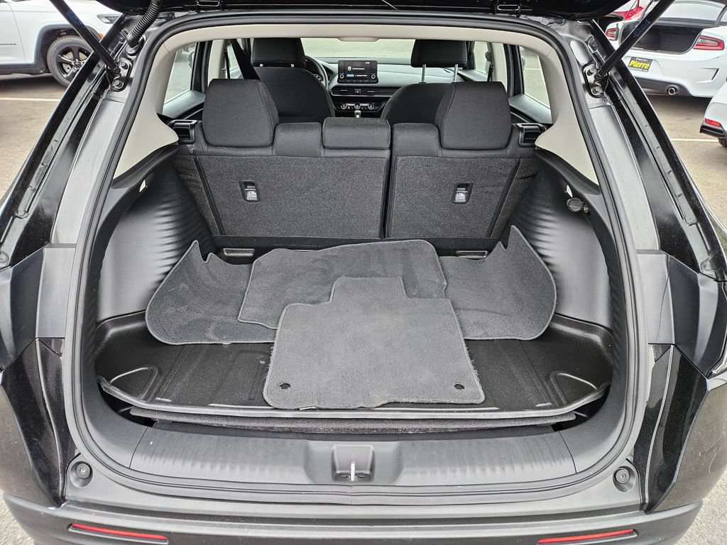 Used 2024 Honda HR-V LX image 11