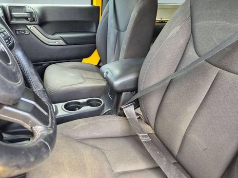 Used 2015 Jeep Wrangler Sport w/ Quick Order Package 24S AWD/4WD image 12