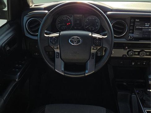 Used 2020 Toyota Tacoma TRD Off-Road image 18