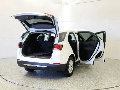 Used 2024 Chevrolet Equinox LT FWD image 12