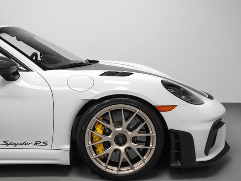 Certified 2025 Porsche 718 Boxster Spyder RS RWD image 25