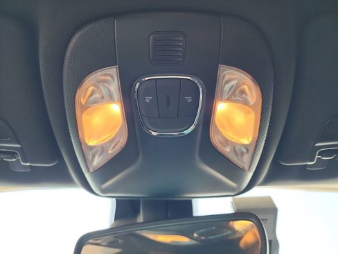Used 2024 Jeep Compass Latitude AWD/4WD image 33
