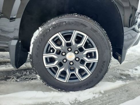 Used 2023 Chevrolet Colorado LT image 30