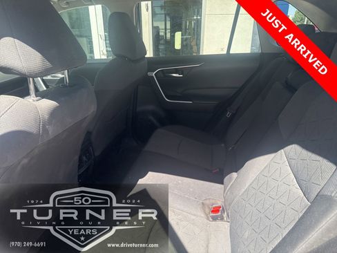 Used 2021 Toyota RAV4 XLE w/ Convenience Package AWD/4WD image 5