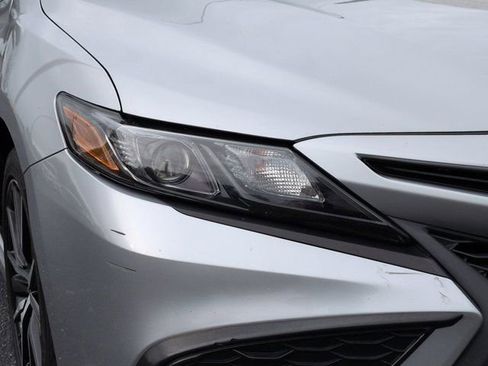 Used 2023 Toyota Camry SE FWD image 11