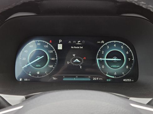 Used 2024 Hyundai Palisade SEL w/ Premium Package FWD image 15