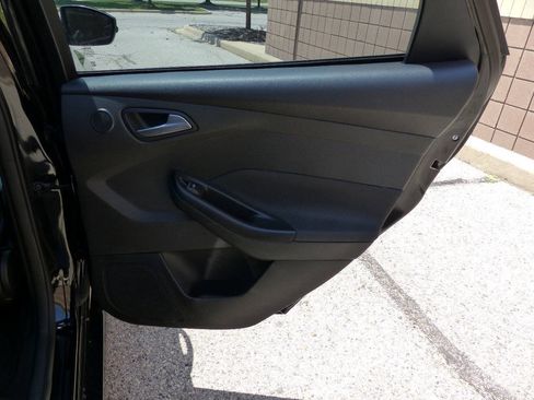 Used 2018 Ford Focus ST FWD image 47