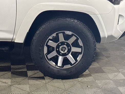 Used 2021 Toyota 4Runner TRD Off-Road AWD/4WD image 22
