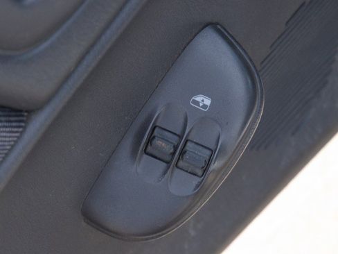 Used 1999 Plymouth Neon Highline FWD image 13