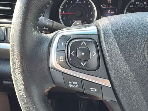 Used 2015 Toyota Camry SE FWD image 23