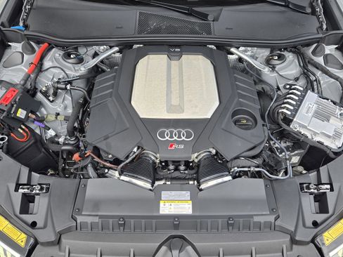 Used 2026 Audi RS 6 performance AWD/4WD image 9