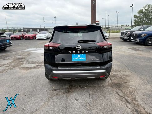 Used 2023 Nissan Rogue SL AWD/4WD image 6