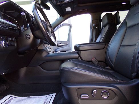 Used 2021 GMC Yukon Denali w/ Denali Ultimate Package AWD/4WD image 19