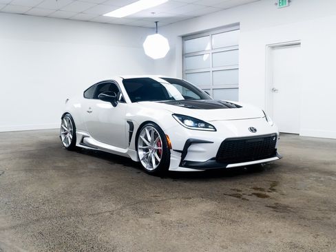 Used 2025 Toyota GR86 Premium image 26