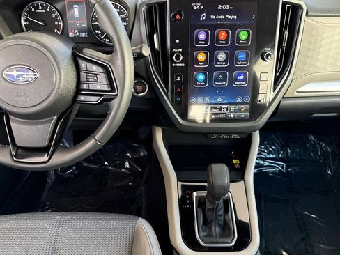 Used 2025 Subaru Forester Premium image 28