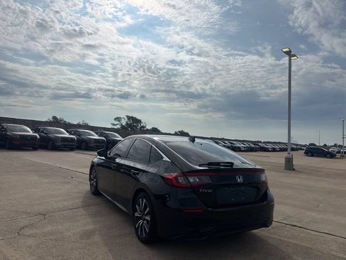 Used 2023 Honda Civic EX-L image 16