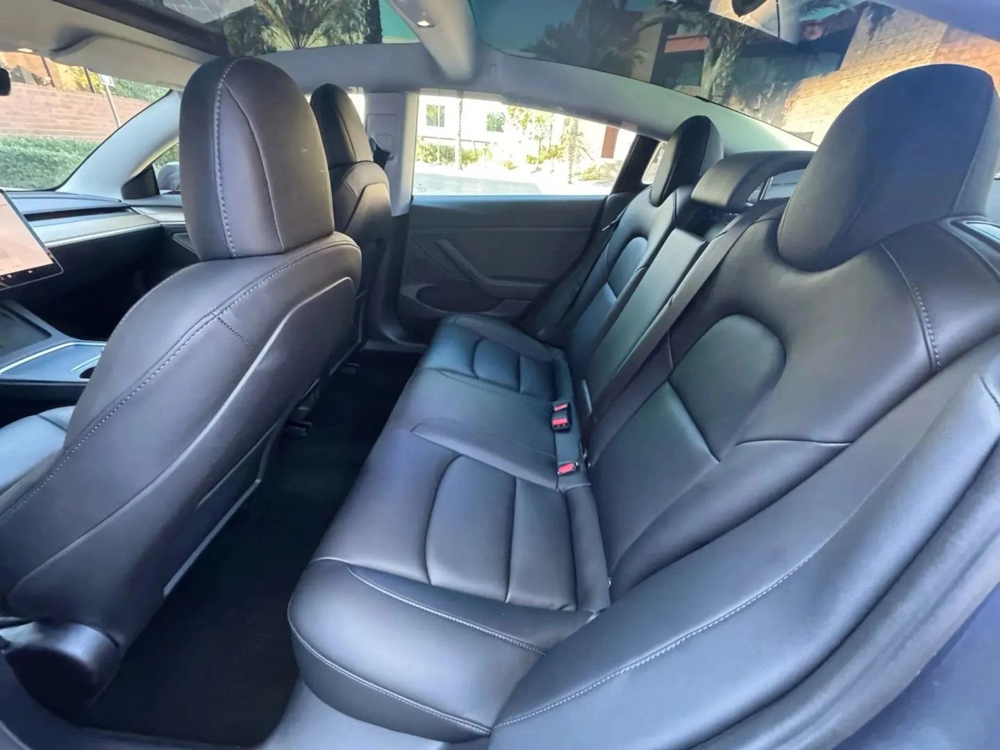 Used 2022 Tesla Model 3 Long Range AWD/4WD image 18