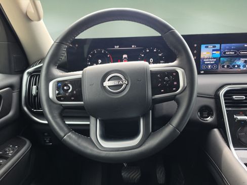 Used 2025 Nissan Armada SV AWD/4WD image 10