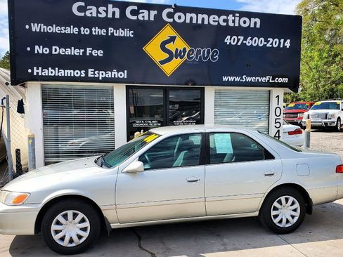 Used 2000 Toyota Camry LE image 10