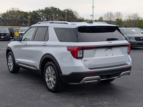 New 2026 Ford Explorer Platinum RWD image 6