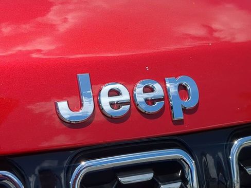 Used 2025 Jeep Compass Limited w/ Elite Group AWD/4WD image 13