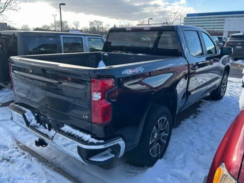 Used 2024 Chevrolet Silverado 1500 LT image 3